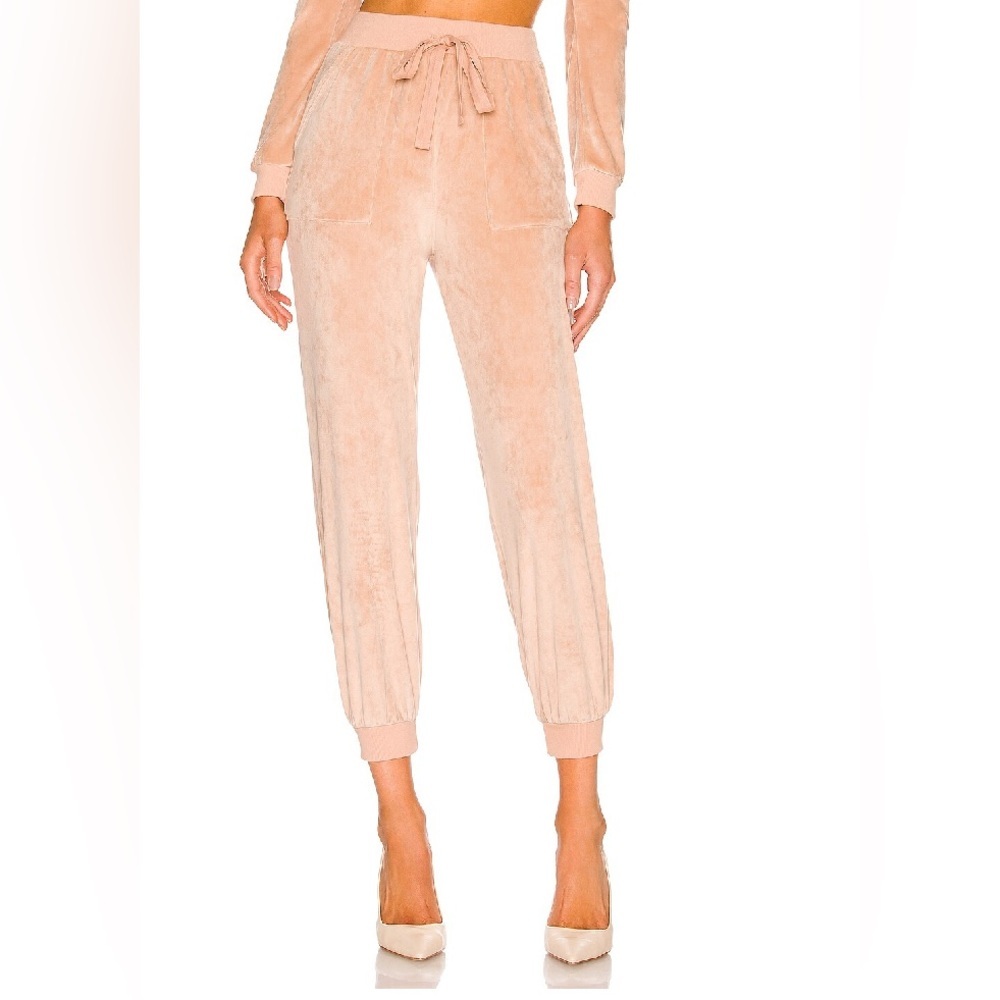 Revolve Galena Joggers Pant in Golden Tan Lovers and Friends
Size: M - Picture 2 of 4
